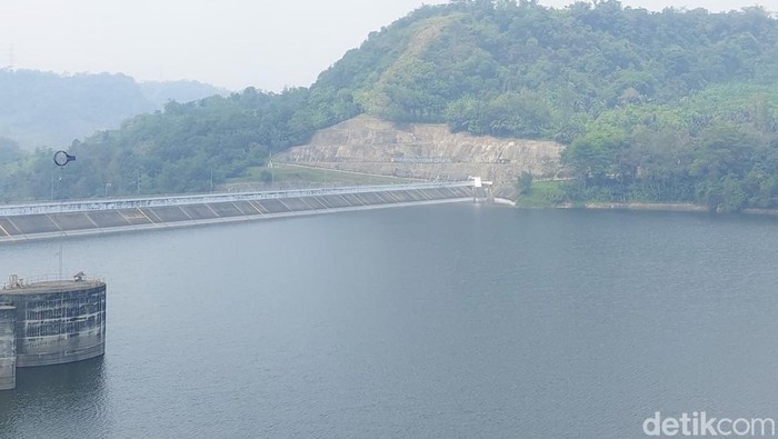 Wisata kuliner di buangan waduk Cirata, Kabupaten Bandung Barat