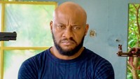 Aktor yang baru-baru ini menghamili dan menikahi rekannya, Judy Austin sebagai istri kedua, memang kerap bikin kontroversi. Foto: dok instagram Yul Edochie