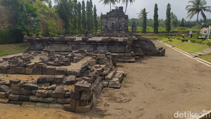 Bangunan candi peninggalan wangsa Syailendra di wilayah Kabupaten Magelang, Jawa Tengah, bukan hanya Candi Borobudur. Ada juga Candi Ngawen, yang patut untuk dikunjungi pula.