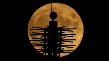 Tahun ini, ada empat supermoon. Foto: AP/Ng Han Guan