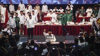 Ketua Umum Gerindra Prabowo Subianto menyatakan siap maju capres di Pilpres 2024. Prabowo menerima permintaan para kader yang selama ini mengerahkan dukungan agar sang ketum kembali maju nyapres untuk yang ketiga kalinya.