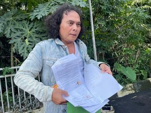 Minta Angel Lelga Kembali ke Tuhan Berujung Deolipa Dipolisikan