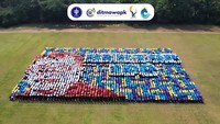 Bahkan, para mahasiswa baru bisa membentuk wajah rektor IPB Dr. Arif Satria. Foto: Dok. IPB