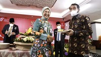 Dalam kesempatan HUT ke-19 itu, Presiden Joko Widodo (Jokowi) juga memberikan ucapan selamat atas perjalanan MK dalam mengawal konstitusi.