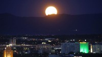 Selanjutnya, purnama Sturgeon juga terbit dari kawasan Albuquerque, New Mexico, pada 11 Agustus 2022.