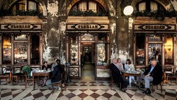Masih Bertahan! 10 Kafe Tertua di Dunia Ini Ada yang Berumur 336 Tahun