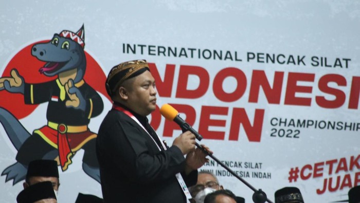 Wakil Ketua Umum Ikatan Pencak Silat Indonesia (IPSI), Muchamad Nabil Haroen atau yang akrab dipanggil Gus Nabil berharap Tentara Nasional Indonesia (TNI) dan Polri bisa menjadikan pencak silat sebagai bela diri utamanya. Karena, menurut dia, Pencak Silat merupakan bela diri asli masyarakat Indonesia.