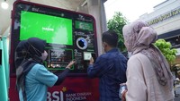 Selain itu juga membawa kebaikan multi dimensi melalui Reverse Vending Machine (RVM) dan Mini Collection Point (MCP) Plasticpay. 