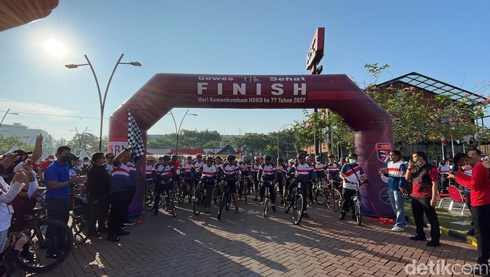 Kemenkumham menggelar fun bike bertajuk Gowes Sehat, Kumham Pasti Kuat.