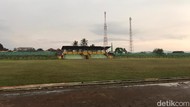 Detik-detik Pesepak Bola Tewas Tersambar Petir di Sukabumi