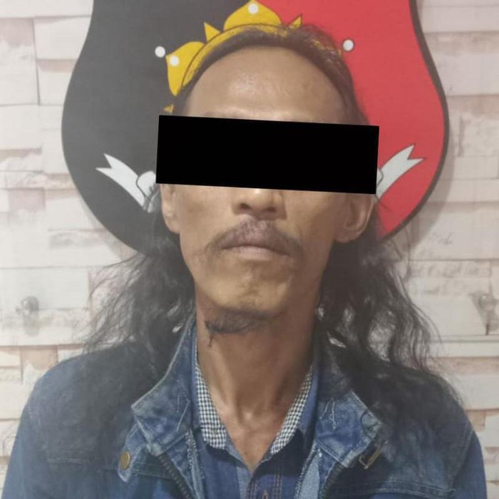 Pelaku pejual chip Higgs Domino di Surabaya
