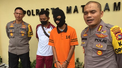 Pelaku pengedar narkotika jenis ganja kering dibekuk di Mataram, Sabtu (13/8/2022).