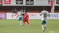Timnas Indonesia U-16 melawan timnas Vietnam U-16 dalam laga Final Piala AFF U-16 2022 di Stadion Maguwoharjo, Sleman, Jumat (12/8/2022). Foto: Pius Erlangga/detikJateng