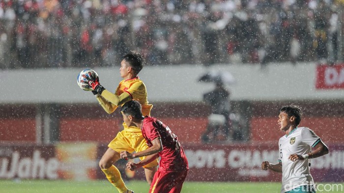 piala aff u-16 Timnas Indonesia U-16 jadi juara Piala AFF U-16 2022 dengan membungkam Vietnam 1-0. Bagi masyarakat Indonesia, ini sungguh menjadi kado yang indah untuk HUT ke-77 Kemerdekaan Republik Indonesia! Bravo tim Garuda Asia!