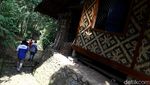 Potret Perjuangan Kurir Paket hingga ke Pedalaman Baduy Potret Perjuangan Kurir Paket hingga ke Pedalaman Baduy