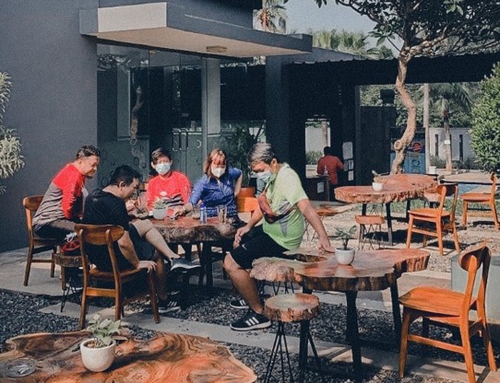 Cocok Untuk Goweser! 5 Kafe di Bintaro Ini Punya Area Outdoor Nyaman
