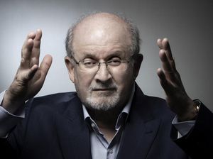 Benarkah Salman Rushdie Bakal Raih Nobel Sastra Usai Ditikam 15 Kali?