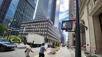 Suasana jalanan di kota bisnis negeri Paman Sam. Foto: Agus Tri Haryanto/detikINET