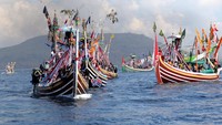 Hal itu dilakukan sebagai ungkapan rasa syukur atas rezeki yang melimpah juga berharap kepada Tuhan Yang Maha Kuasa agar para nelayan diberikan keselamatan dan kemudahan rejeki.