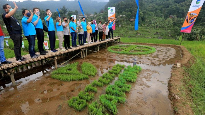 Menyambut Hari Kemerdekaan Indonesia, Bayer memperluas jangkauan program holistik “Bayer untuk Indonesia” (BISA).