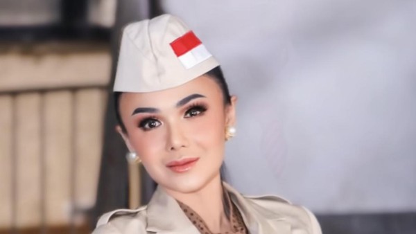 Cantiknya Yuni Shara Pakai Kostum Pejuang