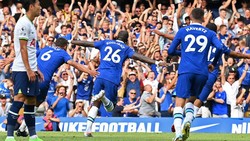 Voli Koulibaly Bawa Chelsea Ungguli Tottenham di Babak I