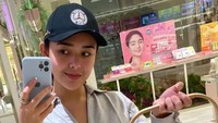 Pasangan Amanda Manopo dan Arya Saloka namanya populer setelah mengisi sinetron Ikatan Cinta. Awalnya keduanya tampak memiliki kemistri yang kuat. Foto: Instagram/amandamanopoo12