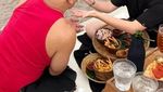 Momen Amanda Manopo Suapi Ayahnya hingga Lahap Nasi Padang