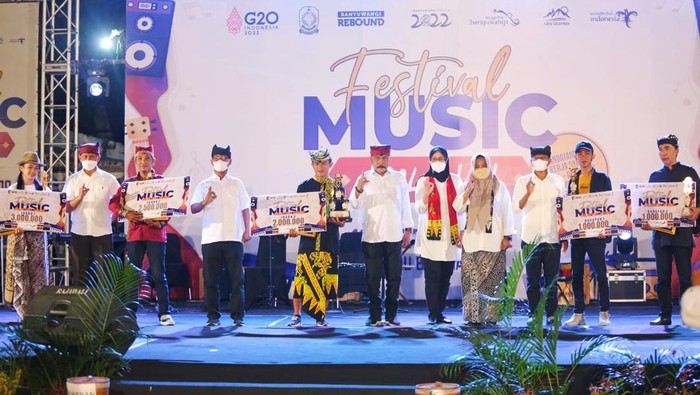 Bupati Banyuwangi Ipuk Fiestiandani