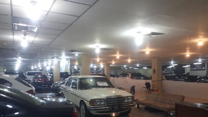 Bursa Mobil Bekas Mal Blok M