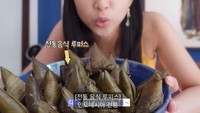 Dita memilih hidangan penutup yang juga termasuk kudapan tradisional. Berupa kue lupis yang legit. Foto: Instagram & YouTube Secret Number