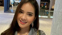 Cantik amat sih. Pusing bnget liatnya, komen netter dalam salah satu foto Feni Nadia. (Foto: dok instagram)