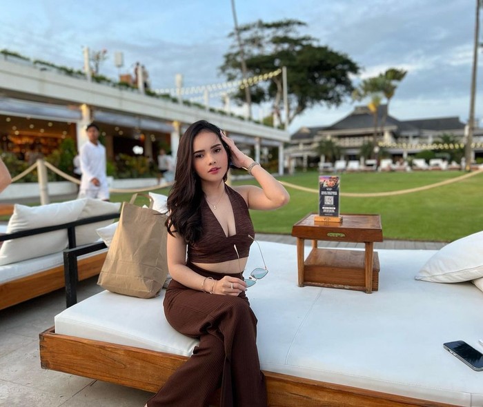 feni nadia