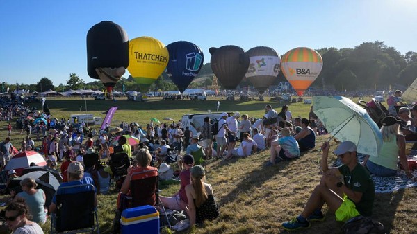 Acara festival ini sudah ada sejak tahun 1979. Fiesta telah berkembang menjadi festival balon udara tahunan terbesar di Eropa.