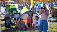 Festival balon ini tidak dipungut biaya alias gratis untuk masyarakat umum yang ingin berkunjung dan melihat warna-warni balon raksasa tersebut.