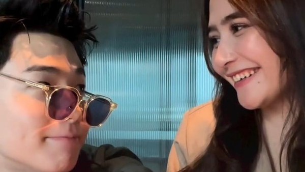 Serunya Henry Lau Kongkow Bareng Prilly Latuconsina dan Rossa