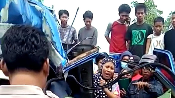 Kecelakaan tewaskan pasutri di Barru.