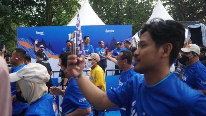 Sekitar 6.000 peserta dari berbagai daerah mengikuti Mandiri Jogja Marathon di kawasan Candi Prambanan. Ajang tersebut juga sebagai media pengenalan pariwisata, seni dan budaya di Yogyakarta dan Jawa Tengah, Minggu, 14/8/2022