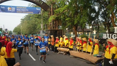 Keseruan Jogja Marathon 2022 di Candi Prambanan