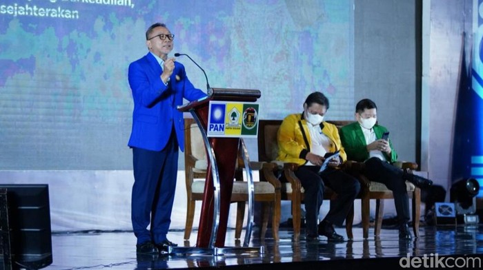 Ketum PAN Zulkifli Hasan saat memaparkan visi misi KIB