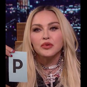 Penampilan Terbaru Madonna Dinilai Menyeramkan, Kebanyakan Filler & Botox Penampilan Terbaru Madonna Dinilai Menyeramkan, Kebanyakan Filler & Botox