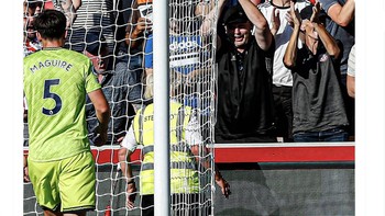 Mood di MU pada saat ini yang sedang buruk. Foto: Twitter