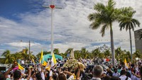 Ratusan umat beriman mengikuti prosesi katolik di Katerdal Managua, Nikaragua, Sabtu (13/8/2022). Hubungan antara Gereja Katolik dan pemerintah Nikaragua makin tegang. Hal itu dimulai pada 2018 saat Gereja mencoba menjadi mediator setelah proposal jaminan sosial yang didukung Ortega memicu protes nasional.