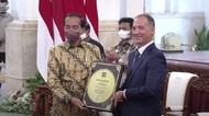 Jokowi Terima Penghargaan atas Swasembada Beras Indonesia dari IRRI