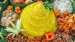 Resep Nasi Kuning untuk Tumpeng 17 Agustus yang Pulen Harum