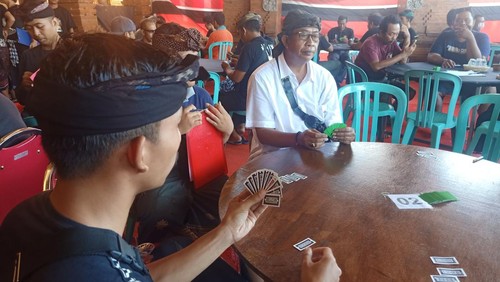 Turnamen ceki yang dilaksanakan oleh ST Sukarela Banjar Kepisah, Pedungan, Denpasar, Bali, Minggu (14/8/2022).