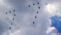 Kehadiran penjaga langit nusantara itu untuk melaksanakan flypast di atas Istana Negara, Jakarta.