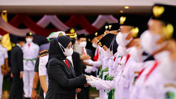 Bupati Ipuk mengukuhkan 69 Paskirbraka