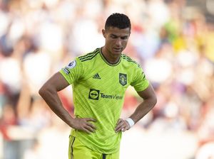 Rooney pada Ten Hag: Tak Usah Mainkan Ronaldo di MU Vs Liverpool