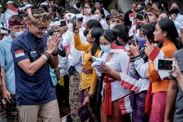 Menparekraf Sandiaga saat melakukan visitasi ke Desa Wisata Undisan di Bangli, Jumat (12/8/2022), mengatakan pengelolaan Desa Wisata Undisan adalah salah satu yang terbaik karena mengedepankan pariwisata berbasis masyarakat yang menjunjung tinggi komunitas adat.
